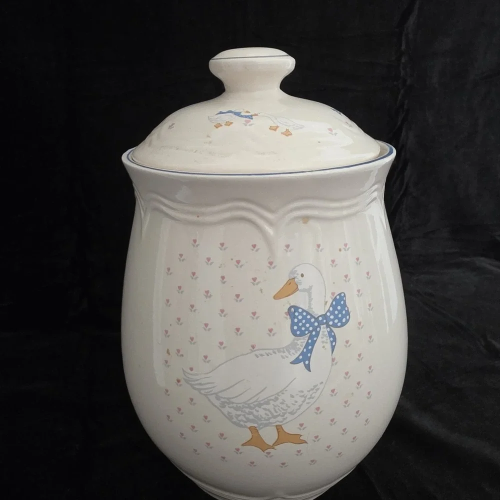VTG Tienshan Aunt Rhody Goose Stoneware Cookie Jar Large 9